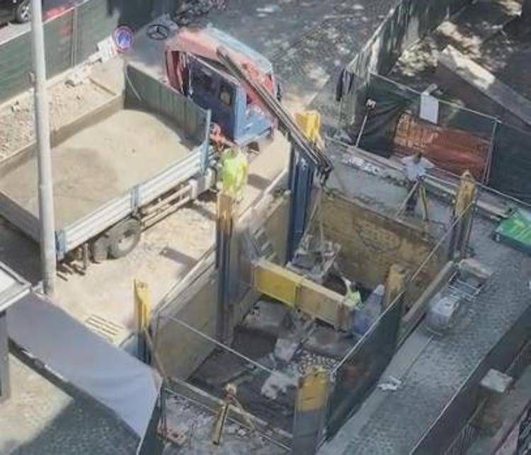 Parcheggio all'ombra di Castel Sant'Angelo, i residenti: 