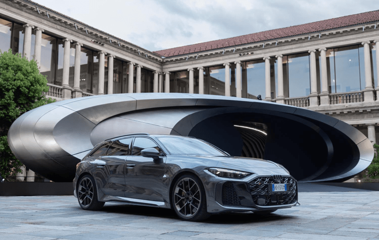 Audi porta RS 5 e monoposto R26 alla Milano Design Week 2026