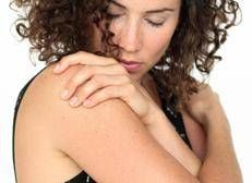 Donna con prurito - (123RF)