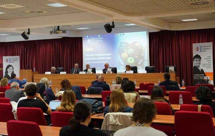 Dieta mediterranea salvacuore e non solo, Greco (Uer): 