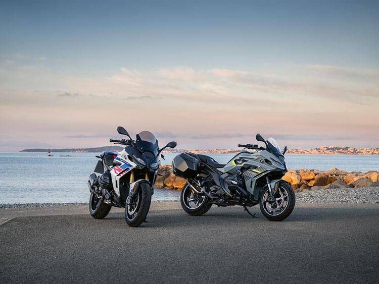 BMW RS, 50 anni tra viaggio e sport su due ruote