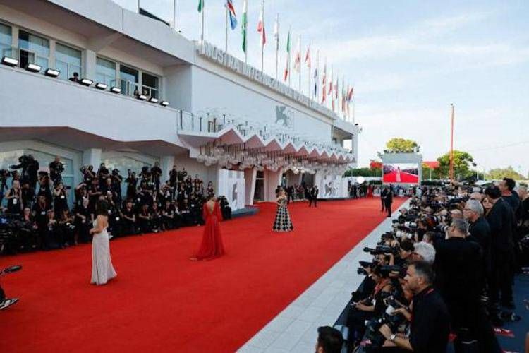 Il tappeto rosso alla Mostra del cinema di Venezia