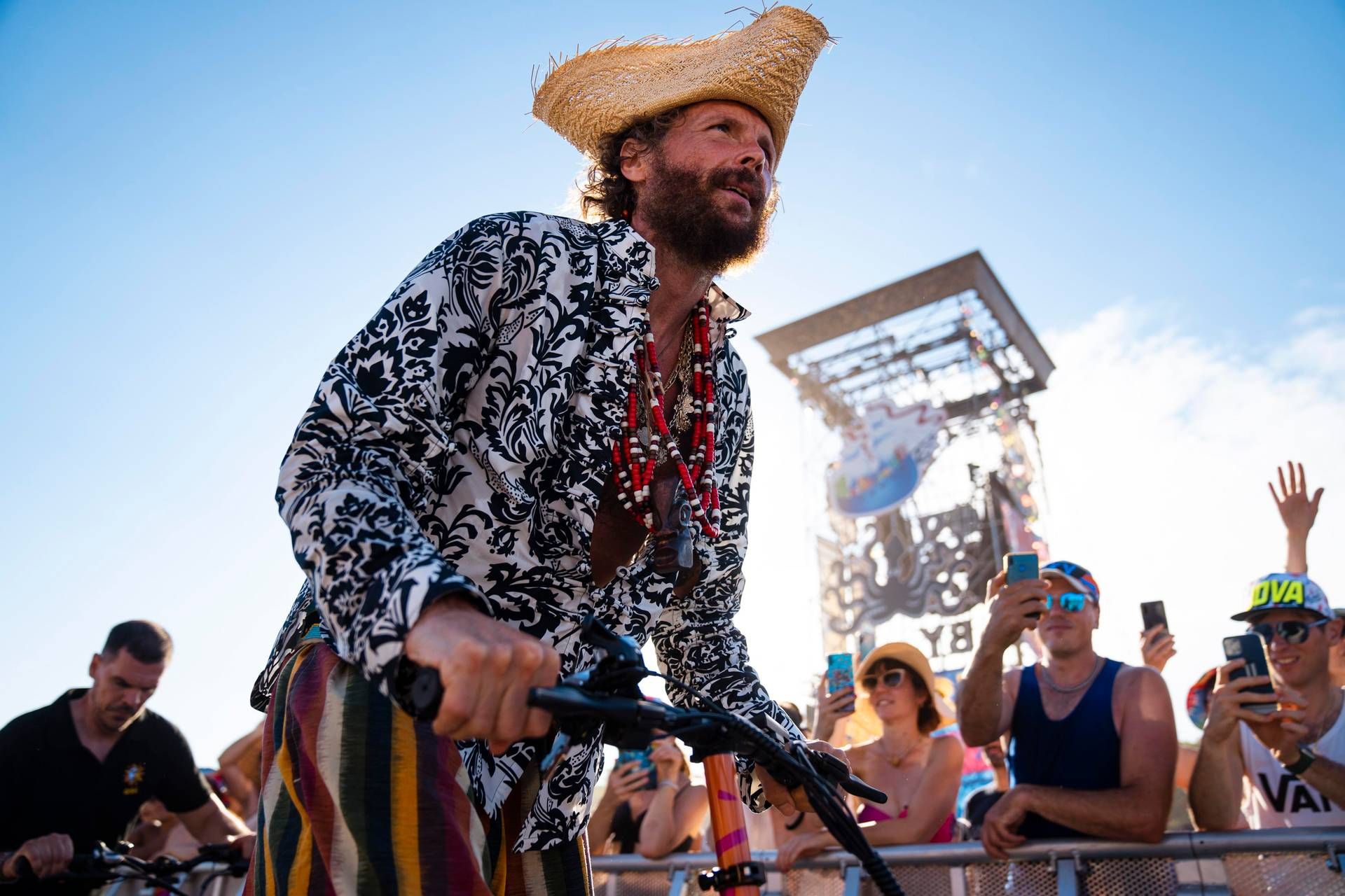 Jova Giro, l’Italia a pedali di Jovanotti: dal Campidoglio al gran finale al Circo Massimo