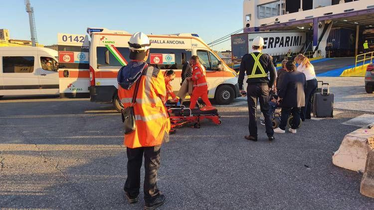 Malore sulla 'Nave della salute', 78enne colpito da infarto e salvato a bordo