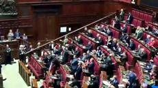 Alla Camera il voto sul decreto sicurezza, le opposizioni intonano 'Bella Ciao' - Video