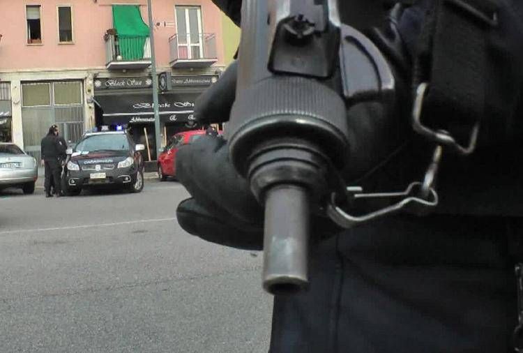 Controlli anti-droga (Fotogramma/Ipa)