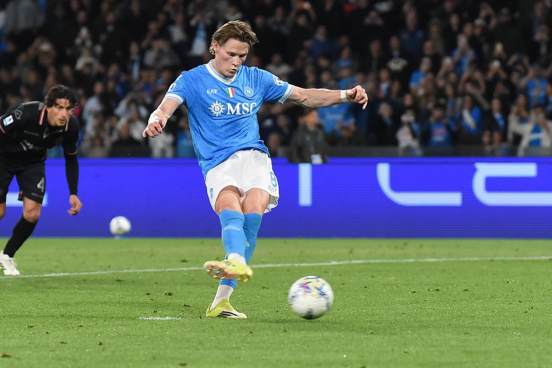 Napoli-Cremonese, braccio di Grassi su tiro Giovane: giusto rigore?