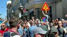 25 aprile, Brigata ebraica contestata al corteo di Milano - Video