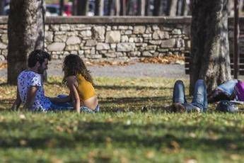 Gente al parco (Fotogramma/Ipa)