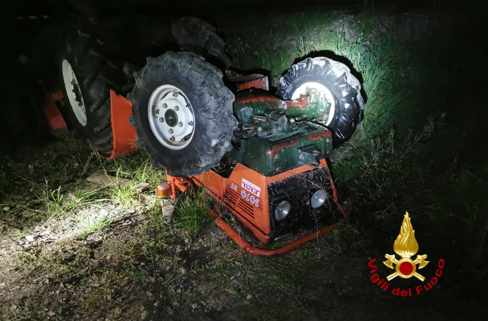Trattore si ribalta nel chietino, 69enne muore schiacciato ﻿