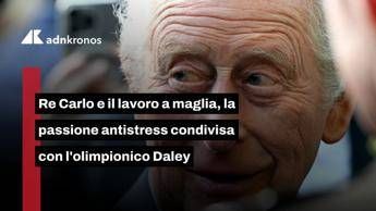Re Carlo e il lavoro a maglia, la passione antistress condivisa con l'olimpionico Daley