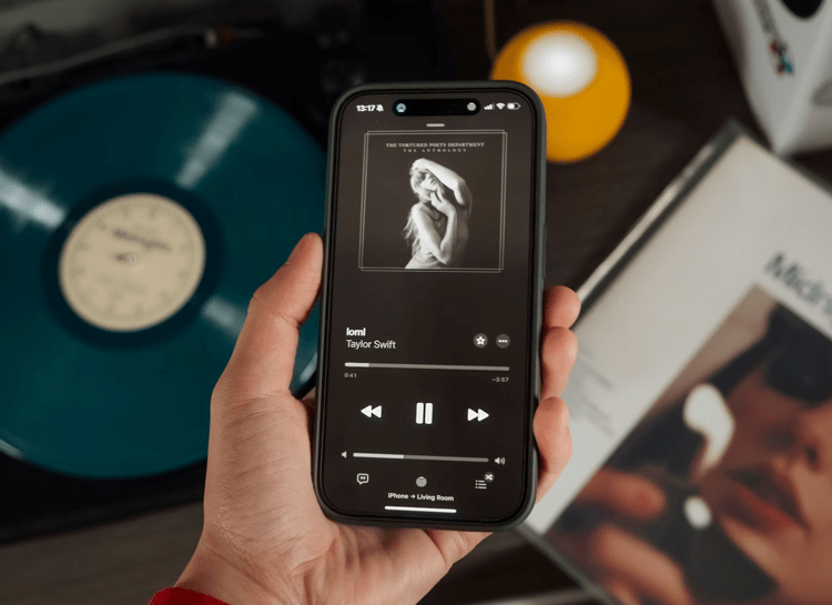 Taylor Swift prosegue la battaglia del copyright contro l'IA