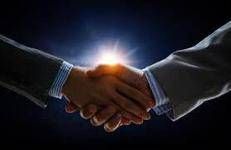 Idi Farmaceutici e Sunrise a Cosmofarma 2026, alleanza strategica tra innovazione e dermatologia d'eccellenza