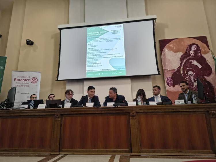 Scuola, Anief 'apre' a giovani insegnanti: dare più tutele