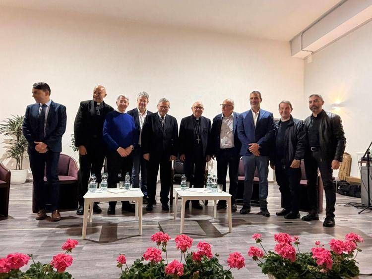 Intelligenza artificiale, tra opportunità e rischi: il futuro si gioca oggi