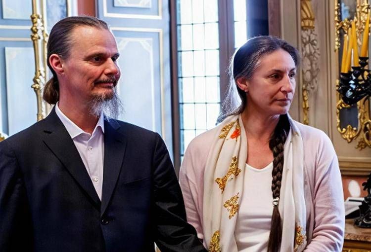 Nathan Trevallion e Catherine Birmingham, i genitori della 'famiglia nel bosco'