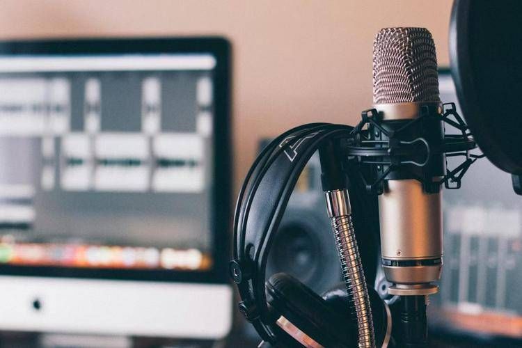 Non solo musica, l'IA ora punta ai podcast