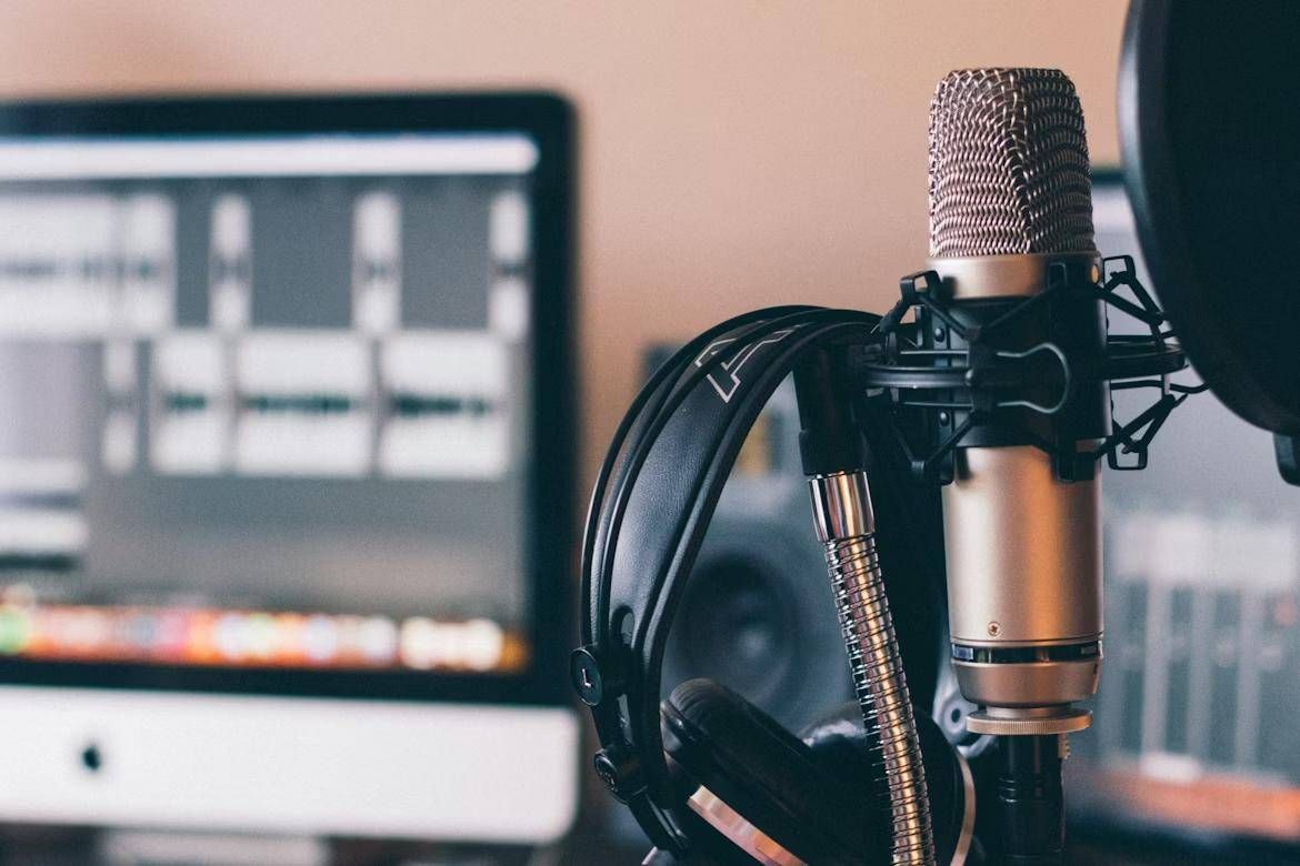 Non solo musica, l'IA ora punta ai podcast