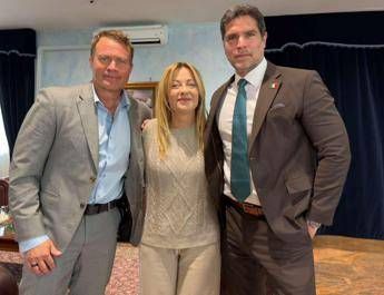 Verástegui: "Con Meloni e Ballard continua l’impegno contro traffico di minori"