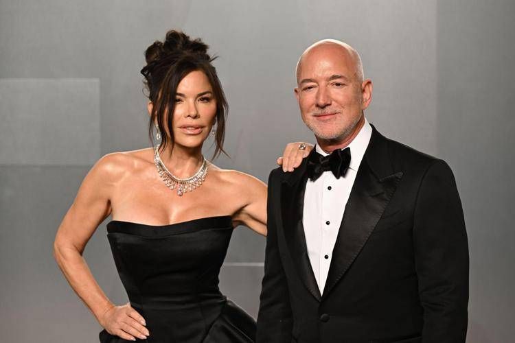 Lauren Sanchez e Jeff Bezos - Ipa