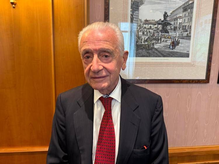 Francesco De Lorenzo - (foto da archivio) 