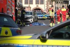Polizia tedesca sul luogo della tragedia a Lipsia (Afp)
