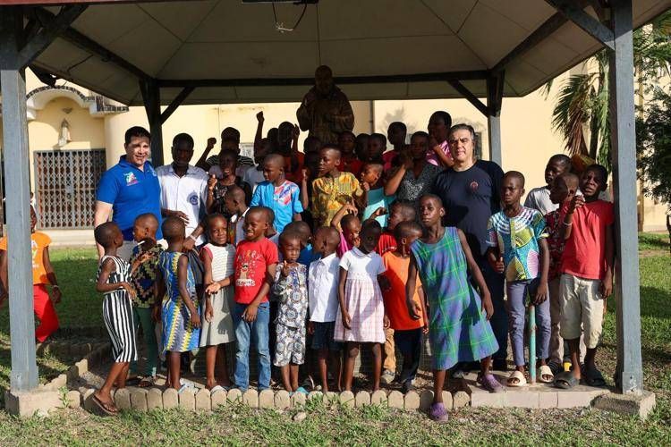 'Cuori ribelli', 50 bimbi malati visitati in Costa d'Avorio