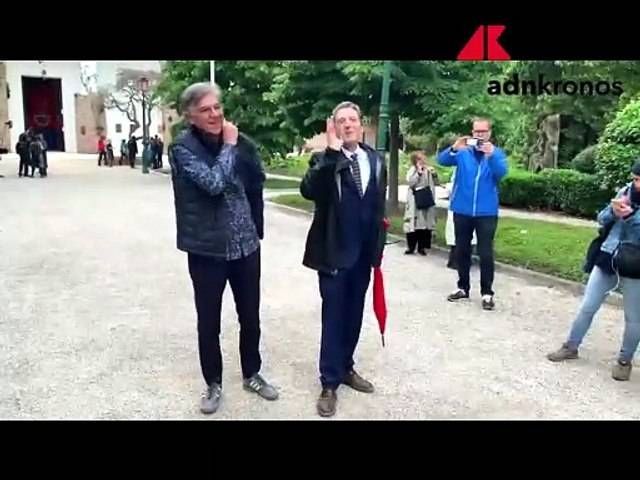 Biennale Venezia, Buttafuoco dribbla i cronisti: “Parlo domani”