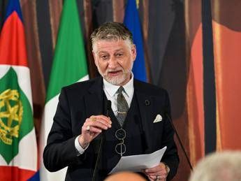 Giuli: "Stanziati altri 20 milioni per il cinema. Inaccettabile non aver finanziato film su Regeni". Da Mattarella invito a "dialogo senza pregiudiziali"
