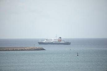 La nave al largo di Capo Verde - Afp