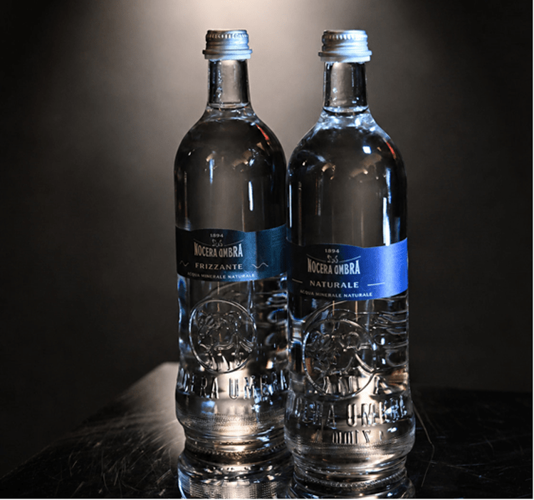Nuova bottiglia in vetro top label e Premio culturale, parte il rilancio di 'Acqua Nocera Umbra'