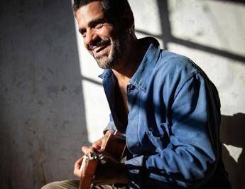 Mannarino torna con ‘Primo Amore’: "Sanremo? Non è una gara di canzoni"