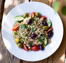 Un piatto di insalata di farro - (Foto da X)