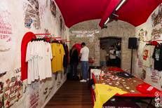 Peroni store lancia prima collezione streetwear di abbigliamento