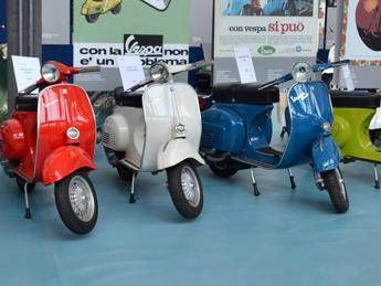 Vespa, da vecchia e inquinante a elettrica: arriva il kit omologato per trasformare l'iconioco due ruote