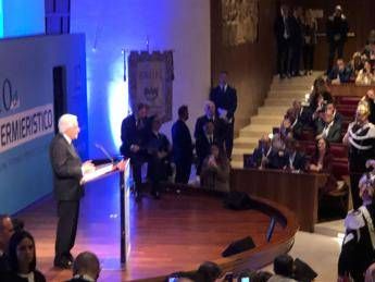 Mattarella: "Infermieri esercito del bene. Lavoro infermieri saldo punto riferimento per diritti sanciti da Costituzione"