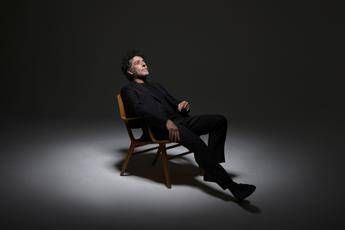Max Gazzè e la rivoluzione dei 432 Hz: 'L'ornamento delle cose secondaria' è un viaggio nell'analogico e nell'errore