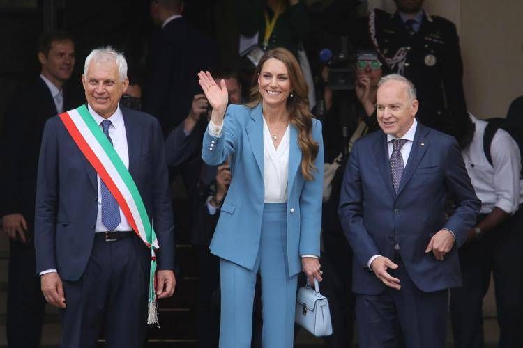 Kate Middleton, il sindaco Marco Massari e il prefetto Salvatore Angieri - Ipa