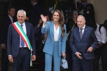 Kate Middleton, il sindaco Marco Massari e il prefetto Salvatore Angieri - Ipa