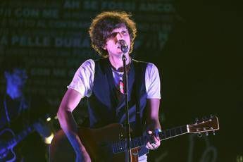 Ermal Meta, il nuovo singolo è 'Calma metafisica'