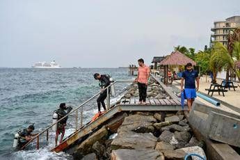 Maldive, le operazioni di ricerca dei sub italiani morti - Afp