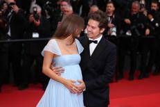Barbara Palvin e Dylan Sprouse - Ipa