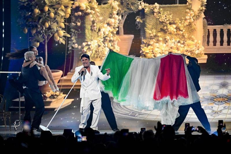 Eurovision, chi sono i 25 finalisti di stasera: l'ordine di uscita e quando canta Sal Da Vinci