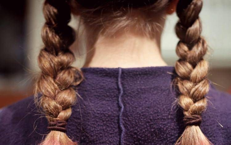 Una bambina  - 

