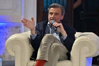 Calenda: "No al riarmo? Il Papa fa il Papa, ma io non sono d'accordo"