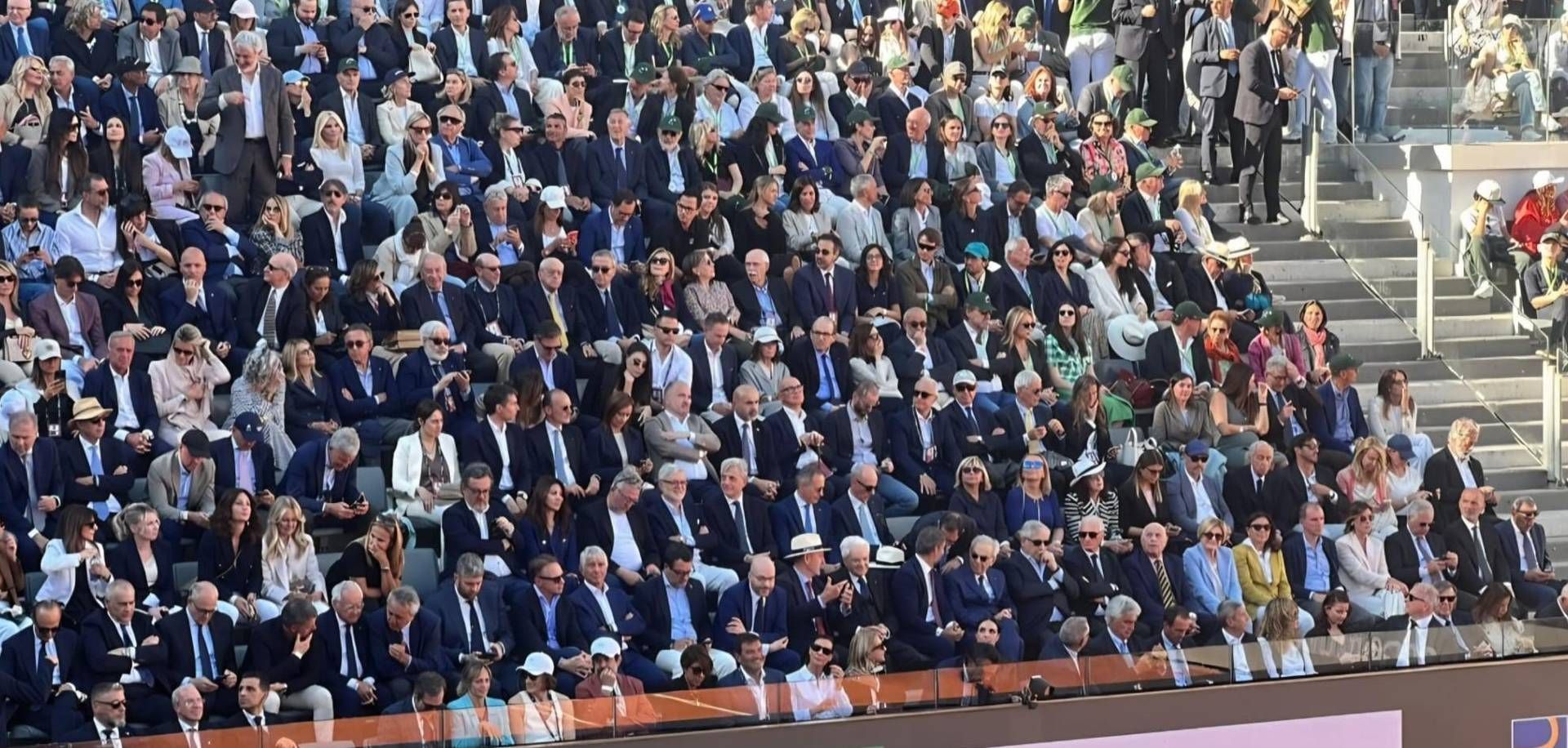Non solo Mattarella, tanti vip in tribuna autorità per l'impresa di Sinner al Foro italico