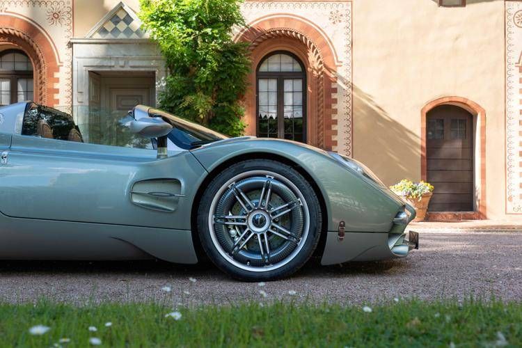 Il Cyber Tyre Pirelli supera l'esame della Pagani Utopia
