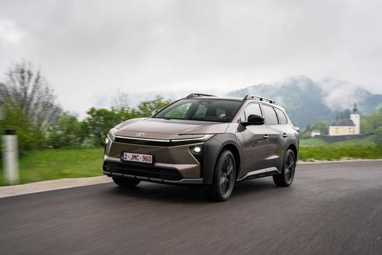 Toyota, con il bZ4X Touring l'elettrico diventa versatile e avventuroso
