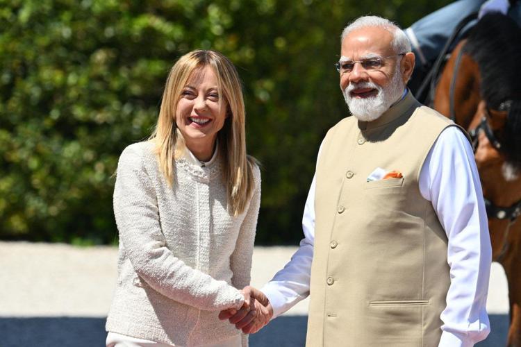 Giorgia Meloni e Narendra Modi - (Afp)
