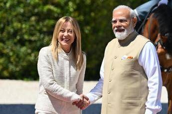 Giorgia Meloni e Narendra Modi - (Afp)